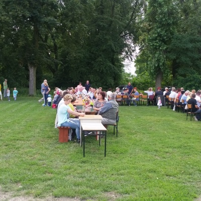 Piknik integracyjny mieszkańców w Olesznie